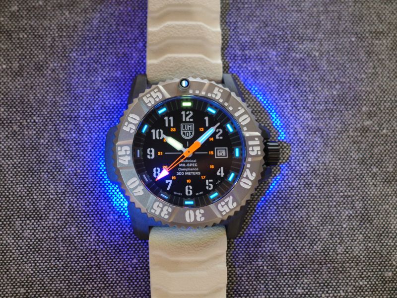 MIL-SPEC 3350 SERIES　チタンカーボン　MILスペック ルミノックス、原点回帰の米軍ミルスペック腕時計 - Impress Watch